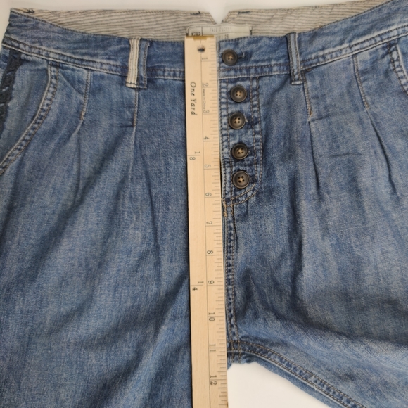 Free People Pleated Jeans Size 26 Embroidered - Picture 11 of 13